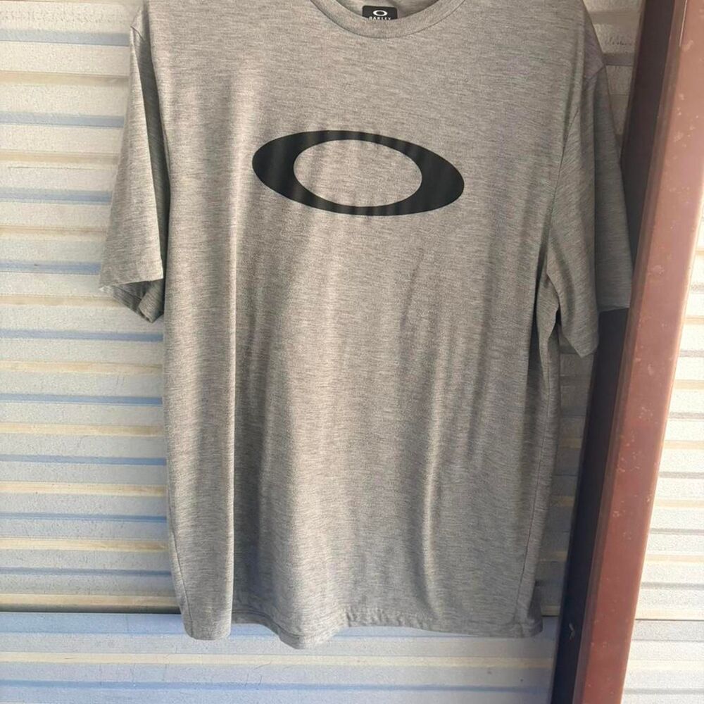 Oakley Men's Grey T-shirt
